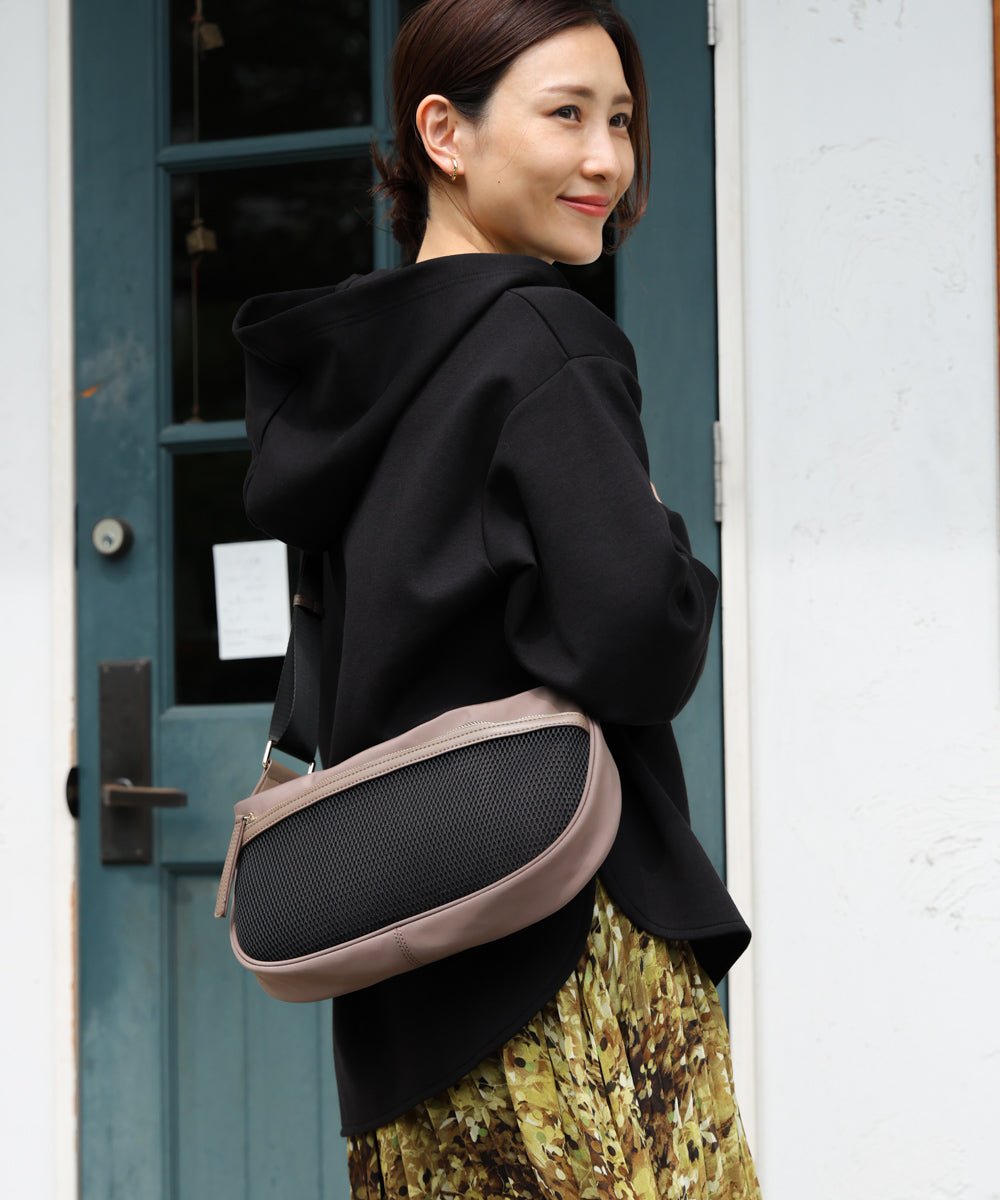 【はあちゅうコラボ】ワンタッチボディバッグ