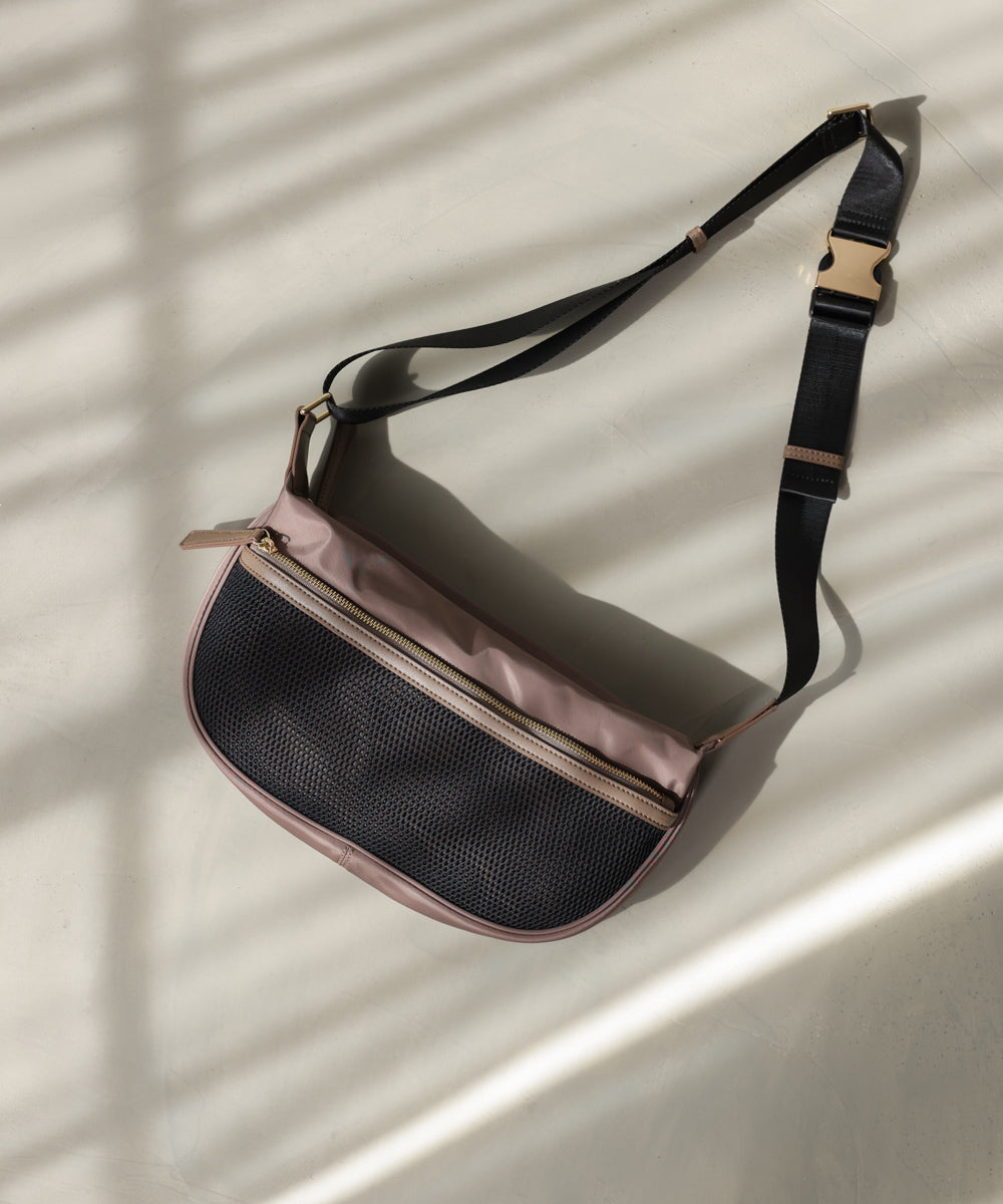 【はあちゅうコラボ】ワンタッチボディバッグ