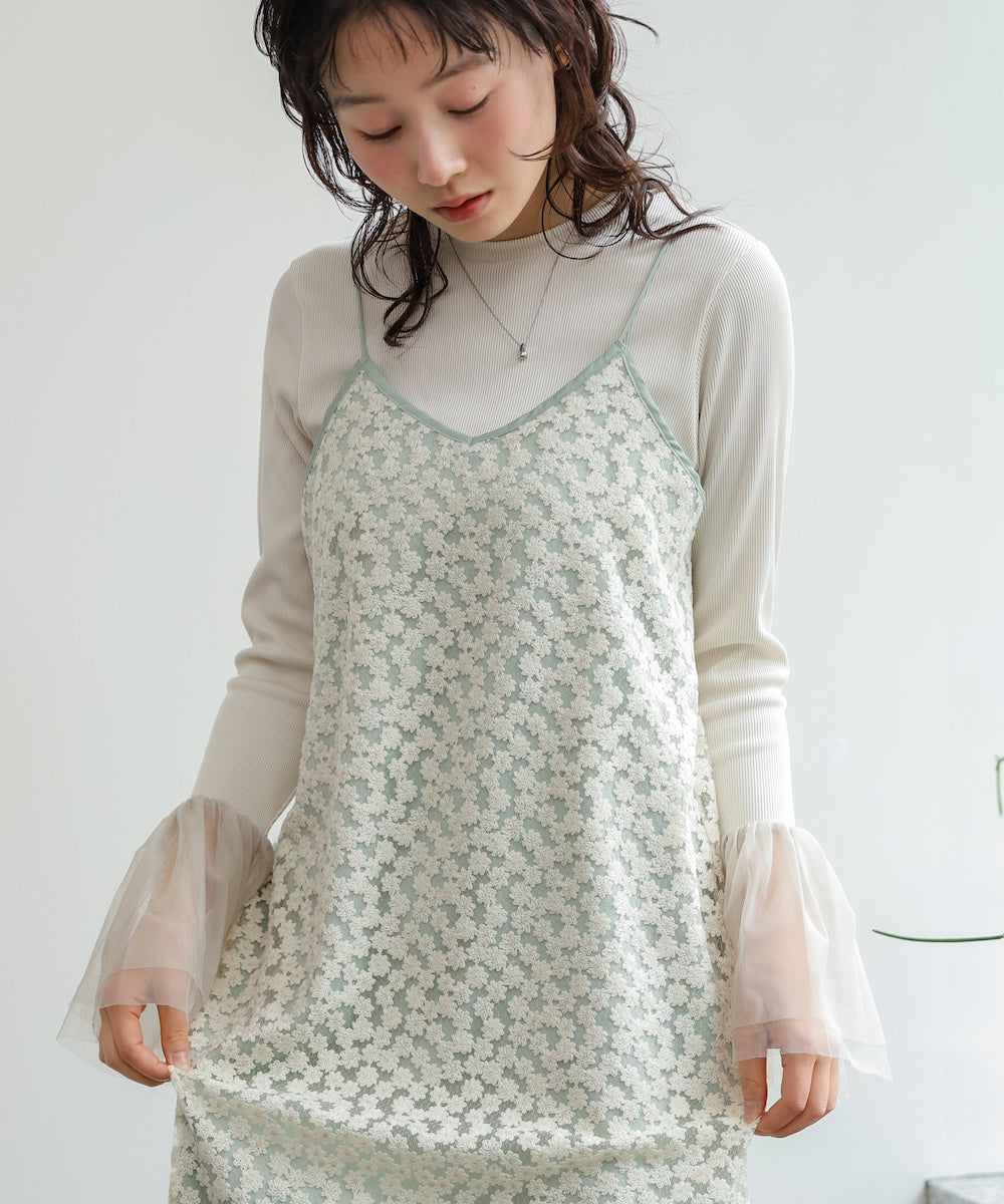 刺繍フラワーキャミワンピース