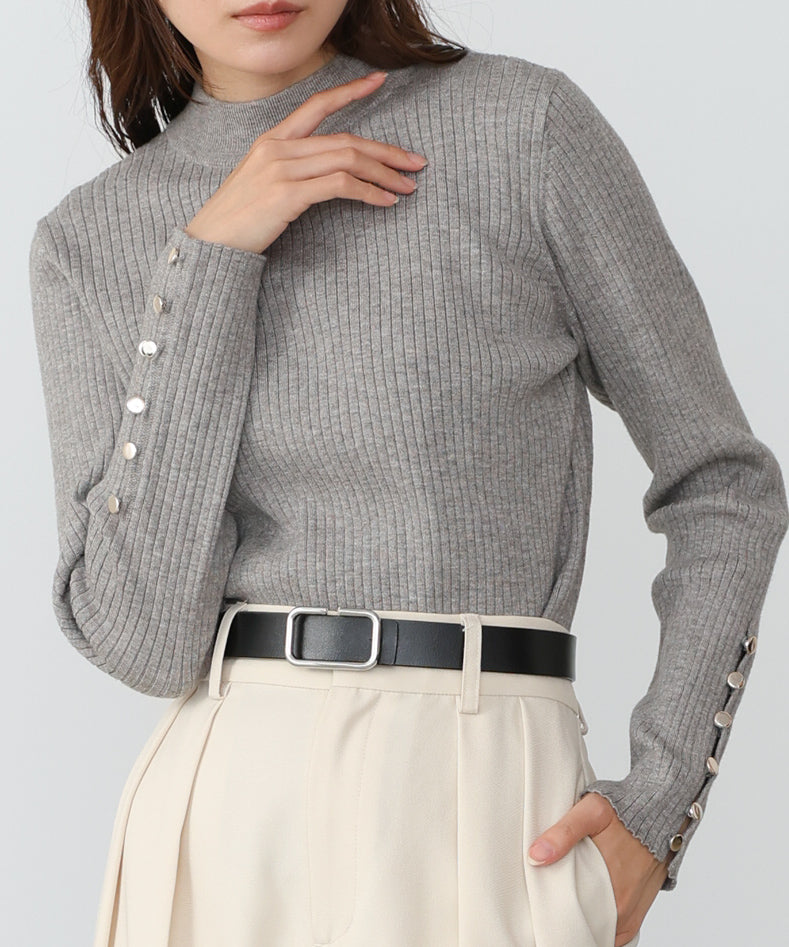 袖ボタンハイネックリブニットトップス