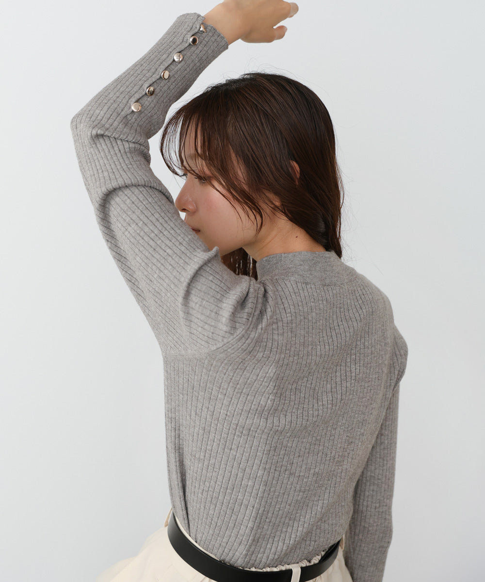 袖ボタンハイネックリブニットトップス