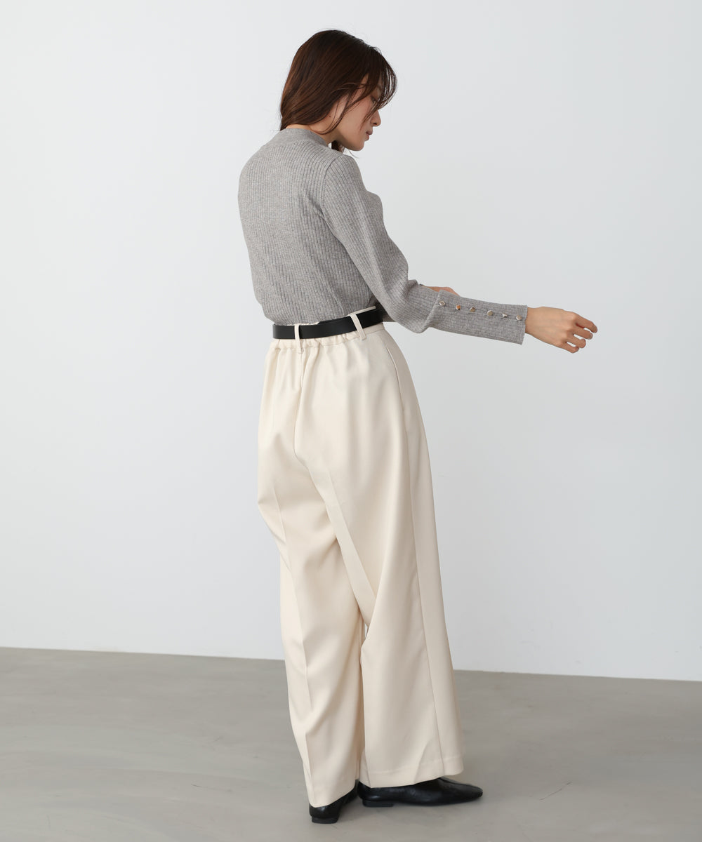 袖ボタンハイネックリブニットトップス