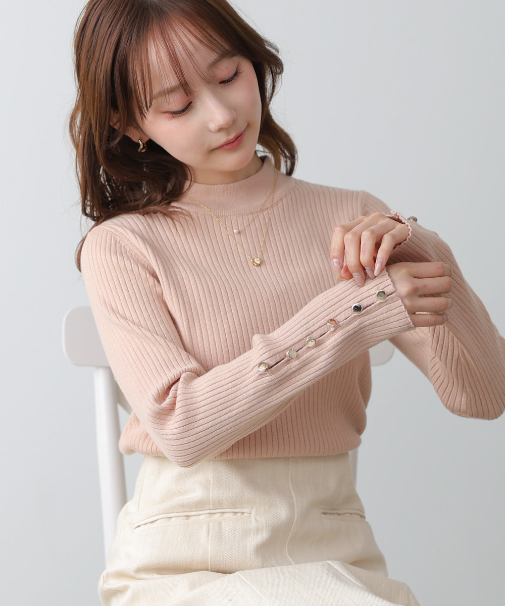 袖ボタンハイネックリブニットトップス