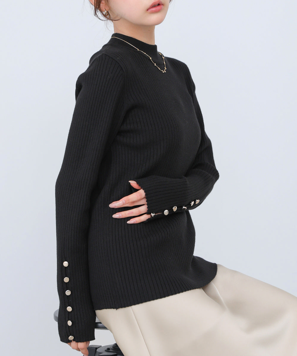袖ボタンハイネックリブニットトップス