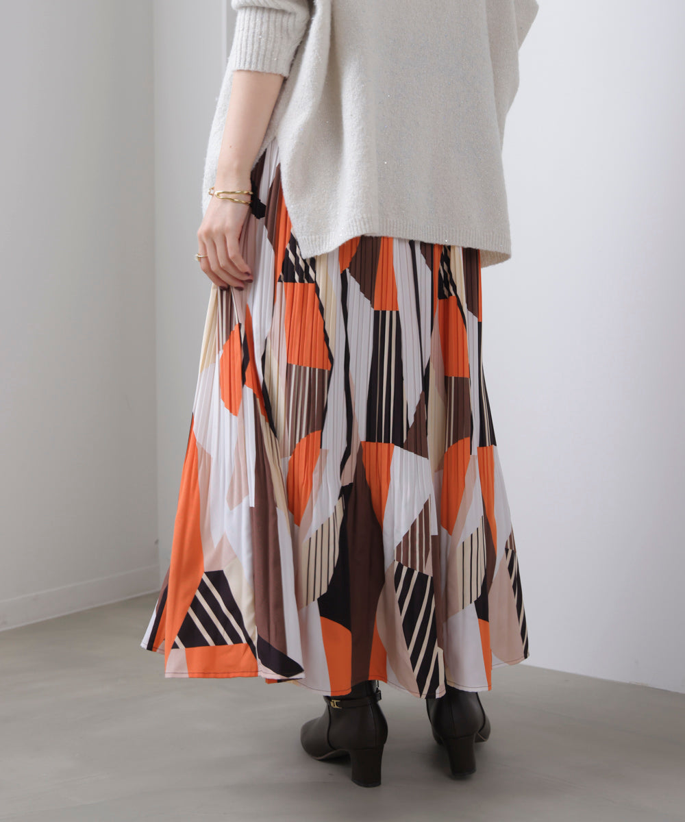 幾何柄プリーツスカート