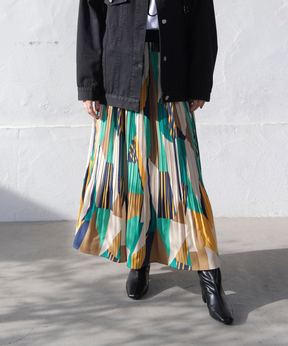 幾何柄プリーツスカート