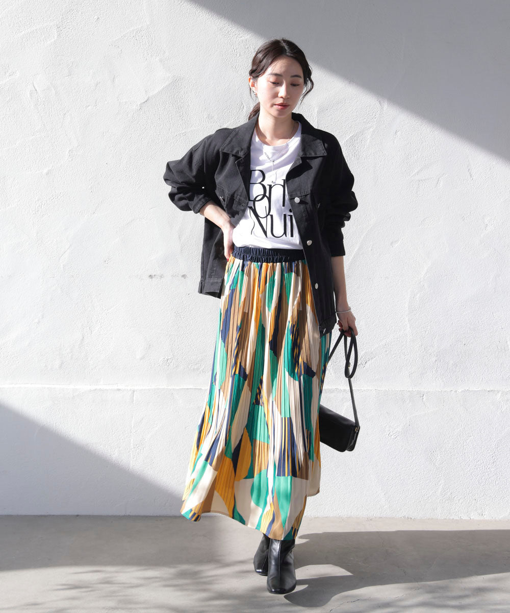 幾何柄プリーツスカート