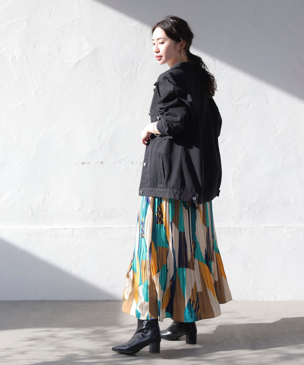 幾何柄プリーツスカート