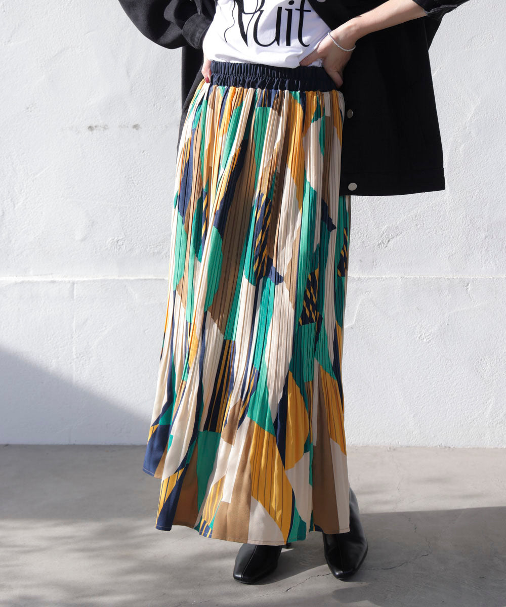 幾何柄プリーツスカート