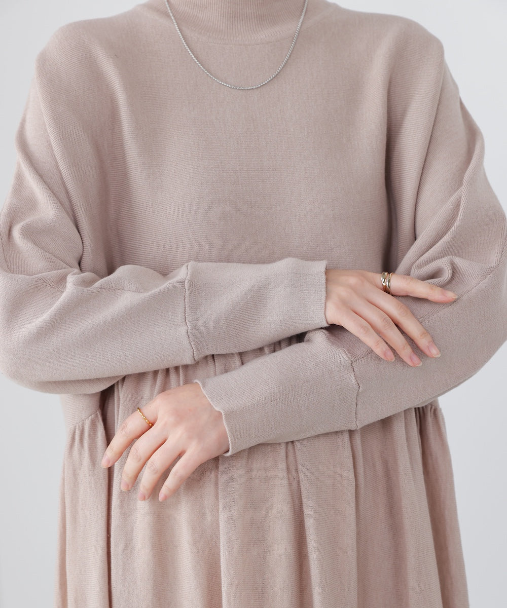 ギャザーニットワンピース