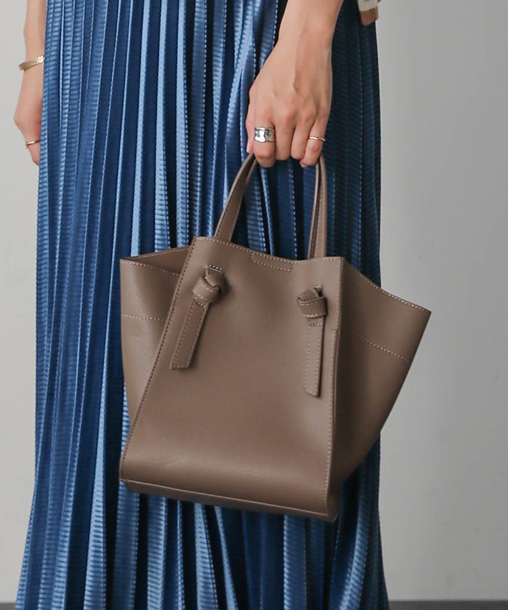 BouJeloud キューブショルダーBAG