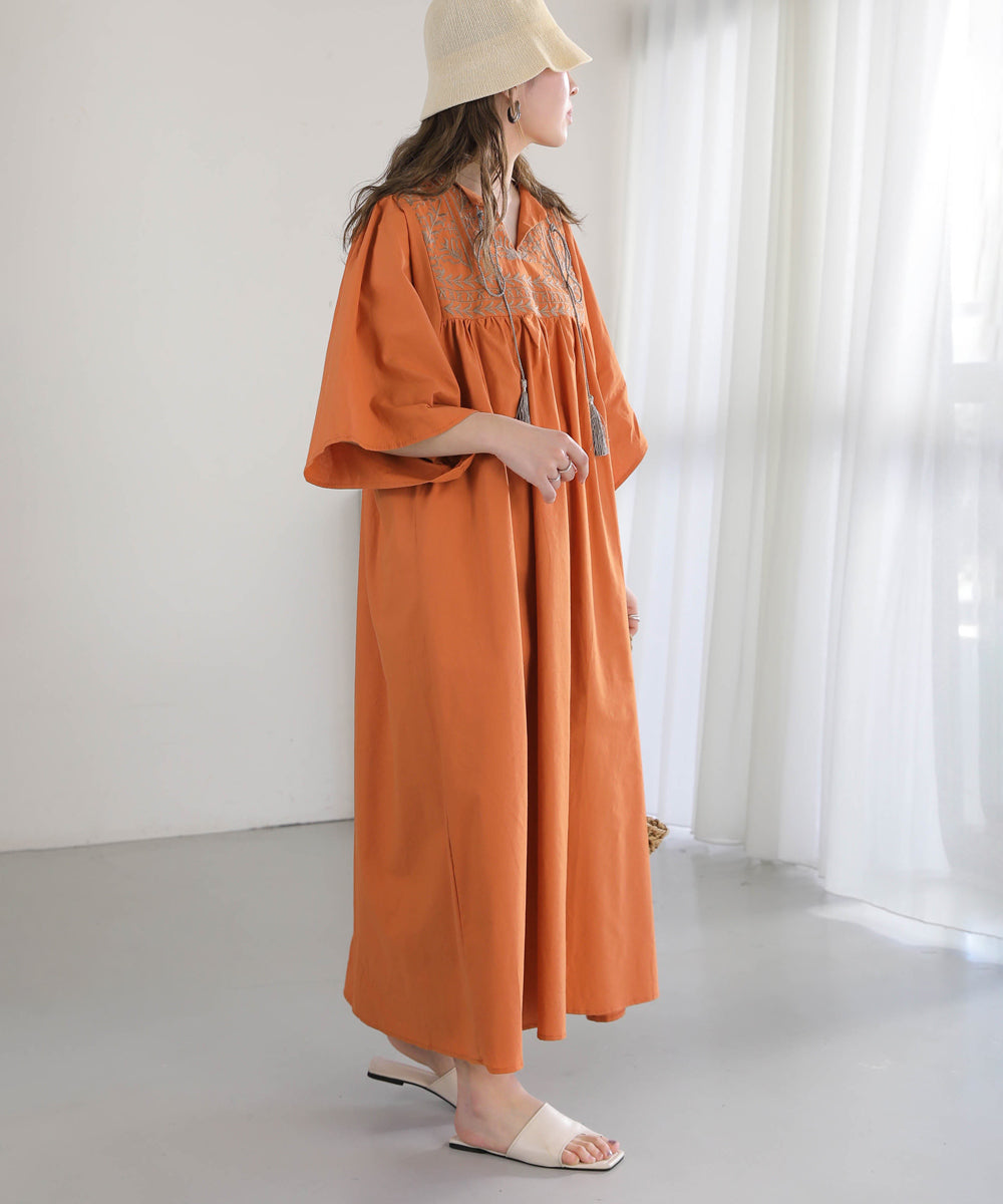 Bab フロント刺繍タッセルワンピース