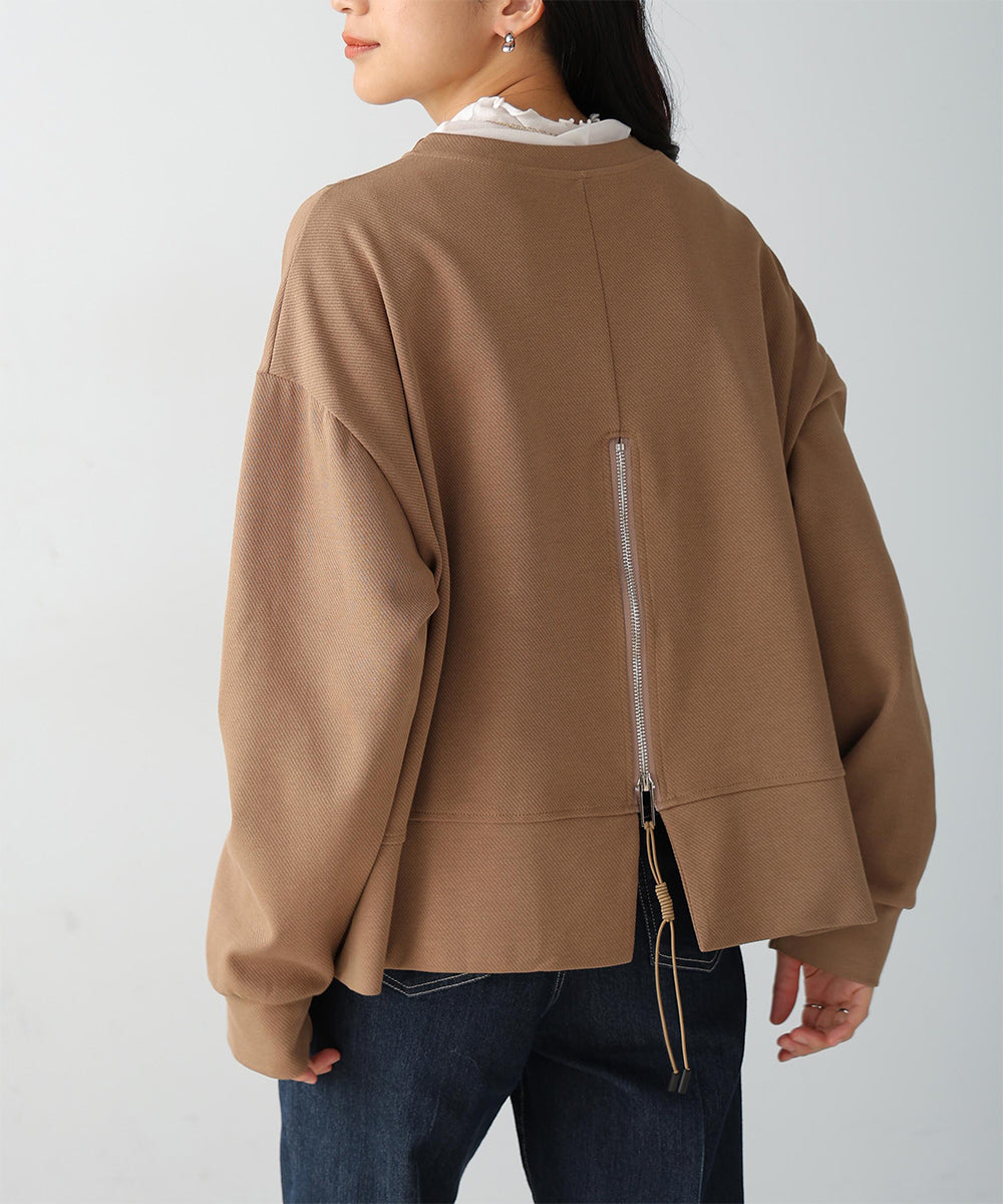 バックファスナープルオーバー