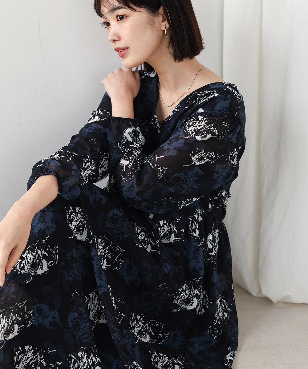 大花柄ワンピース 