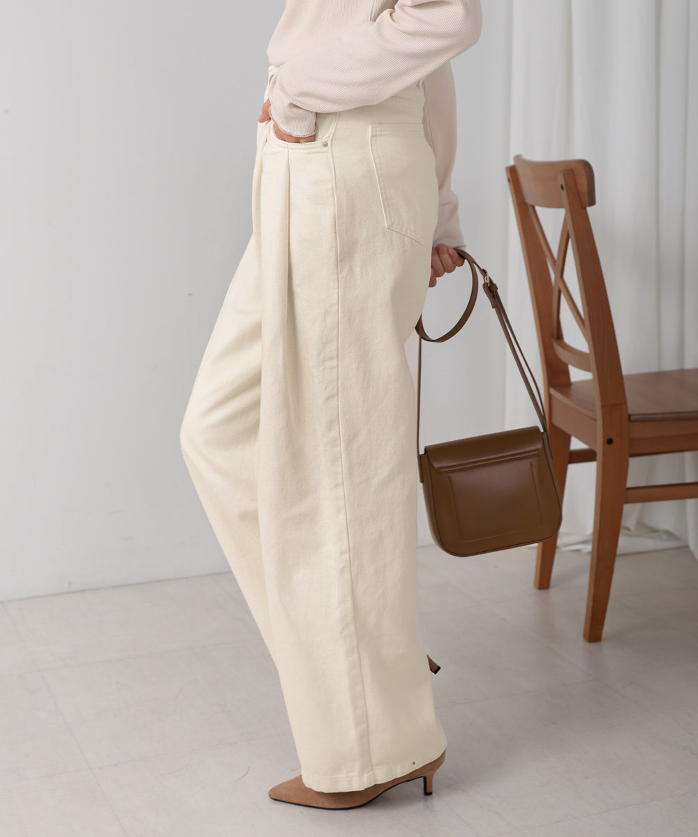 タックワイドパンツ