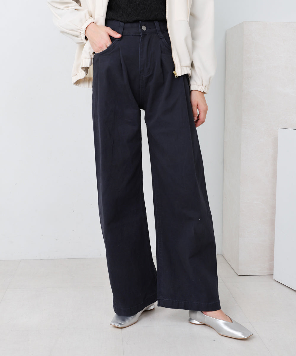 タックワイドパンツ
