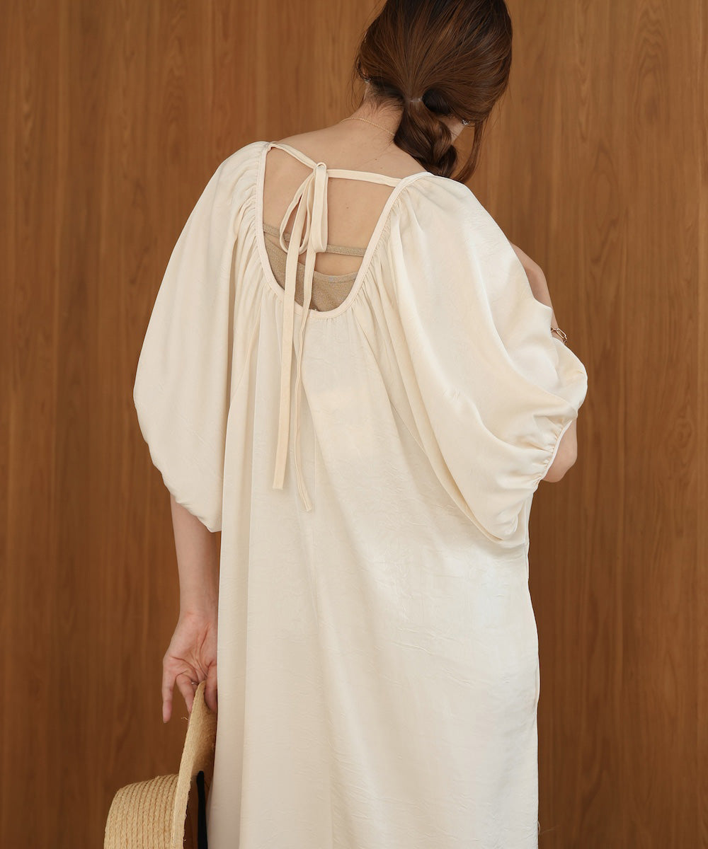 ギャザースリーブワンピース