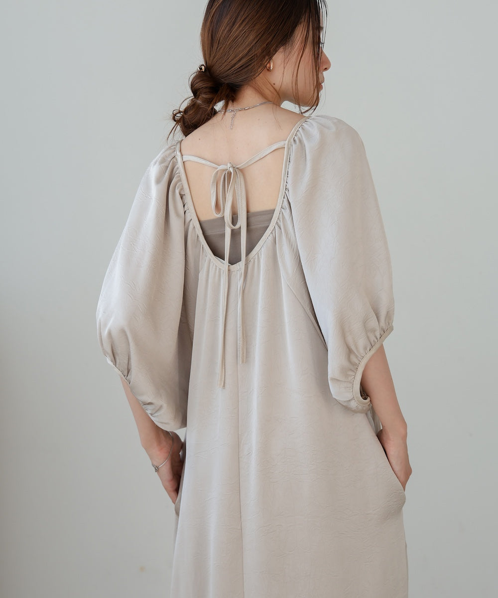 ギャザースリーブワンピース