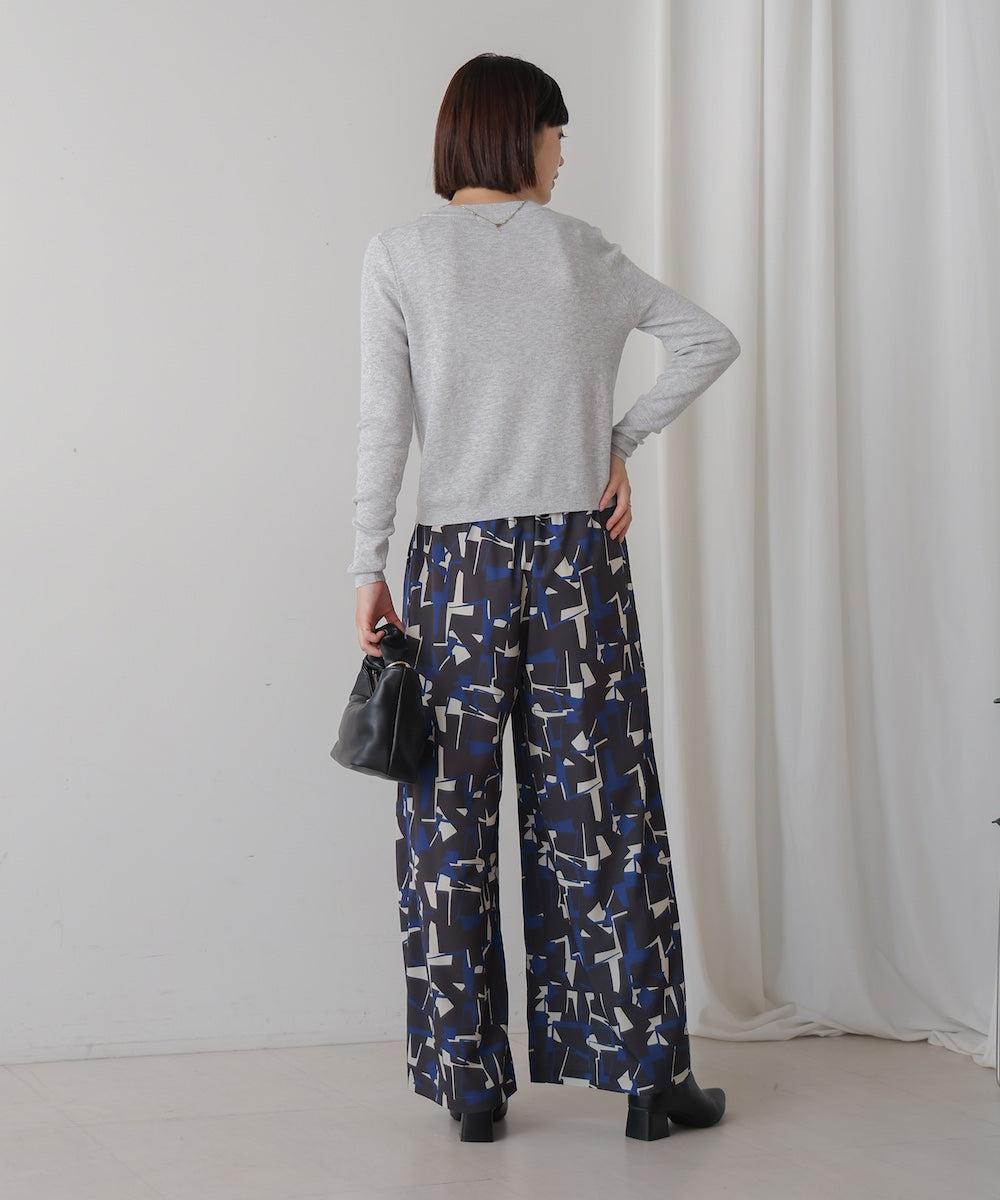 ソフトタッチキーネックカーデ