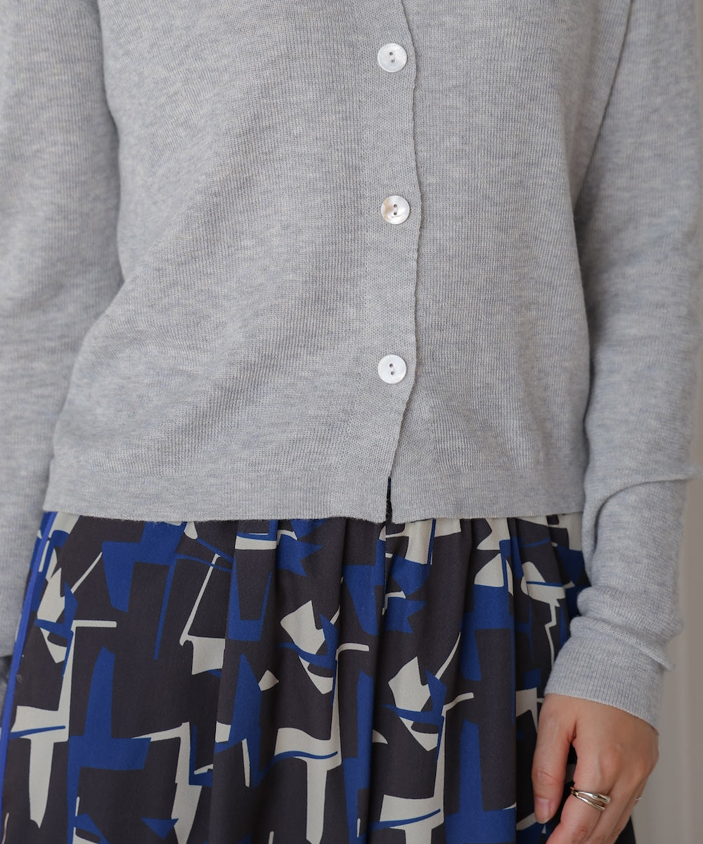 ソフトタッチキーネックカーデ