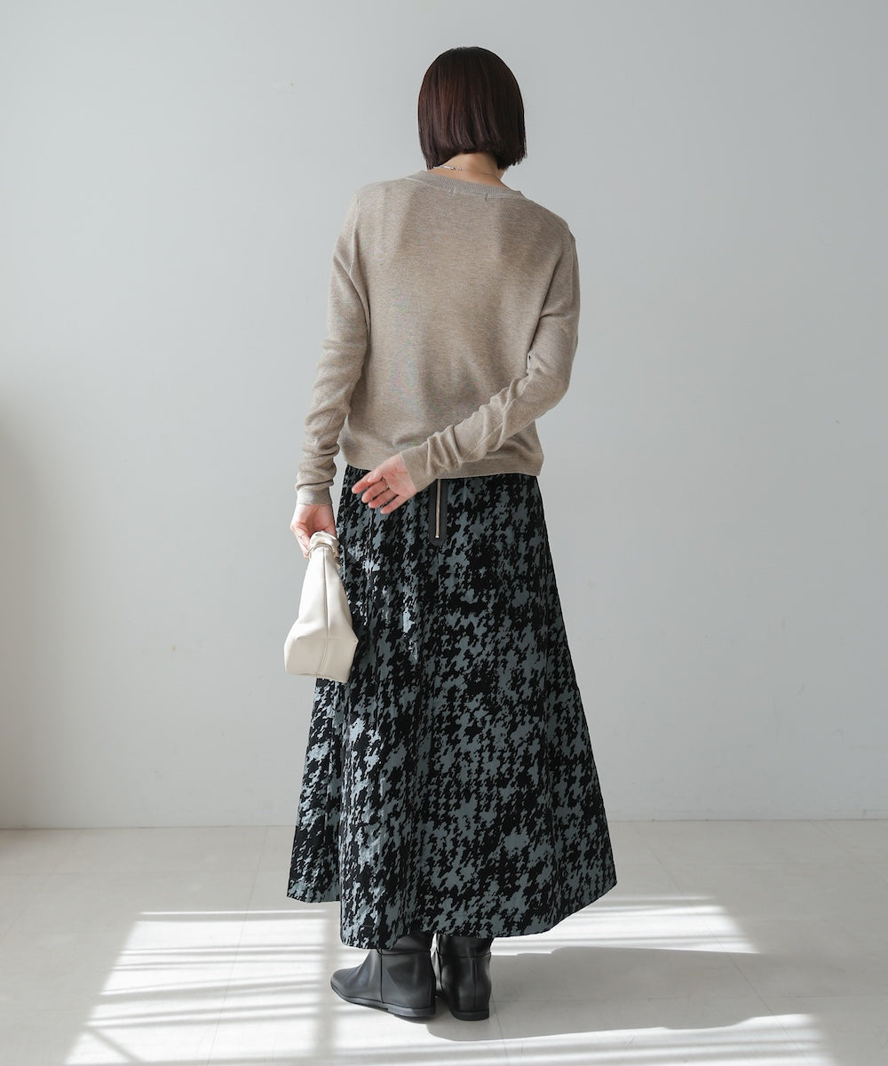 ソフトタッチキーネックカーデ