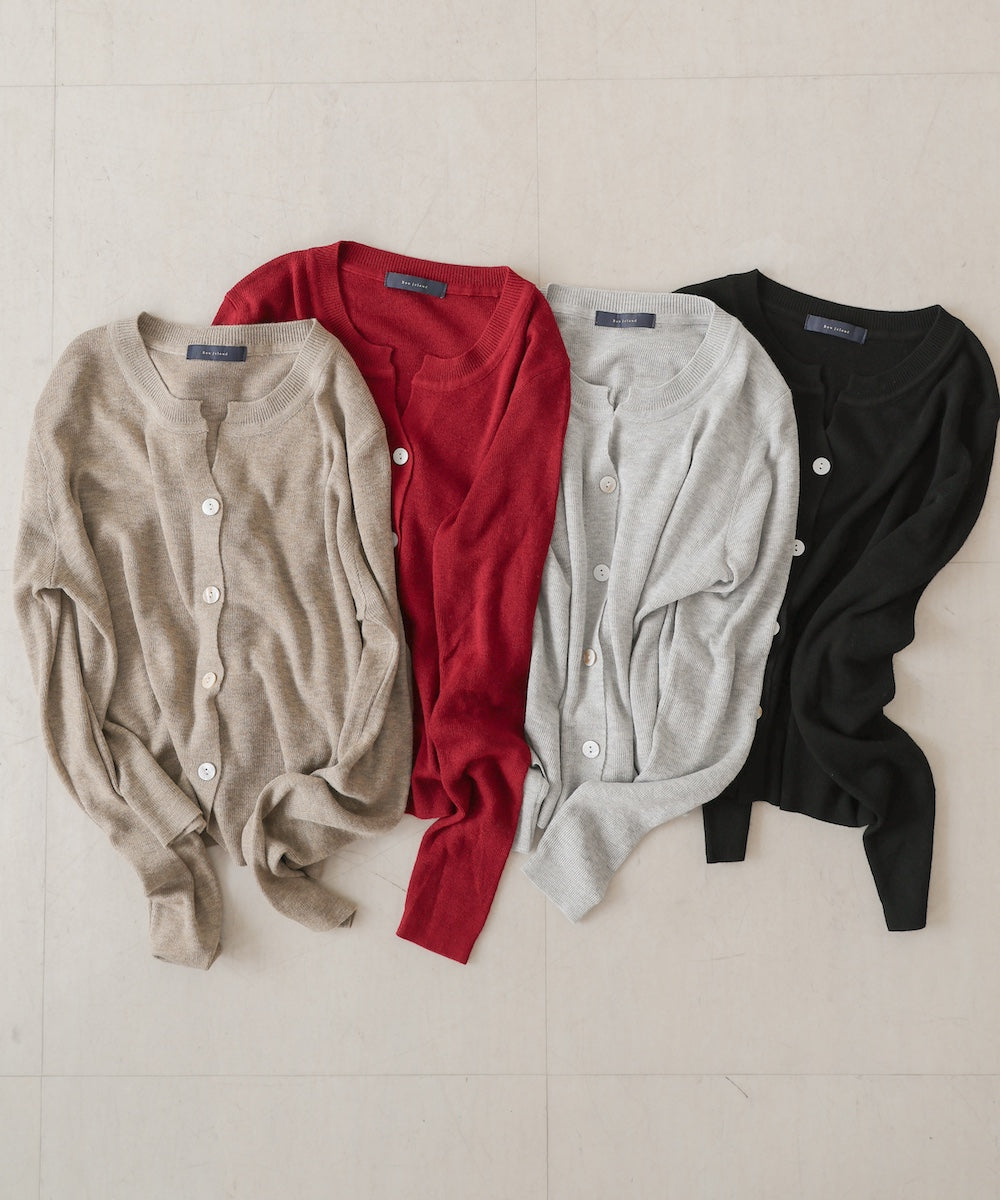 ソフトタッチキーネックカーデ