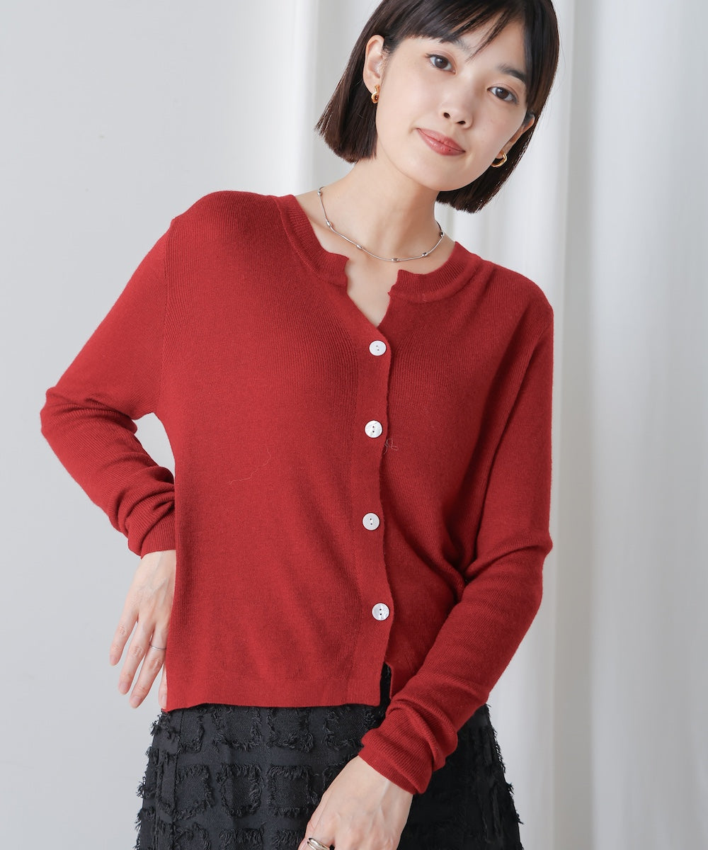 ソフトタッチキーネックカーデ