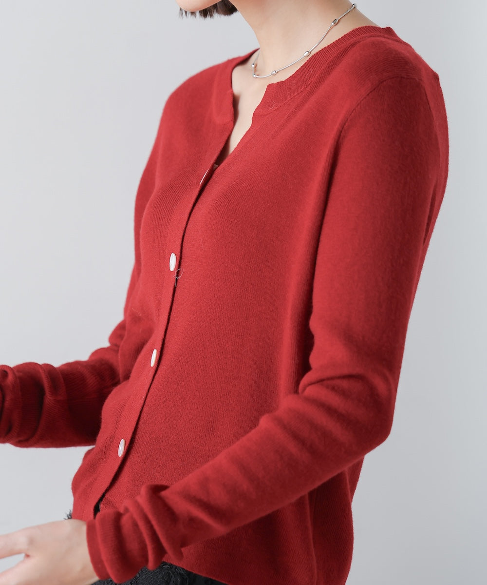 ソフトタッチキーネックカーデ