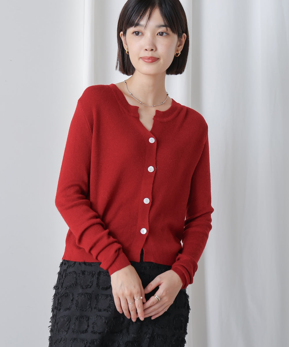 ソフトタッチキーネックカーデ