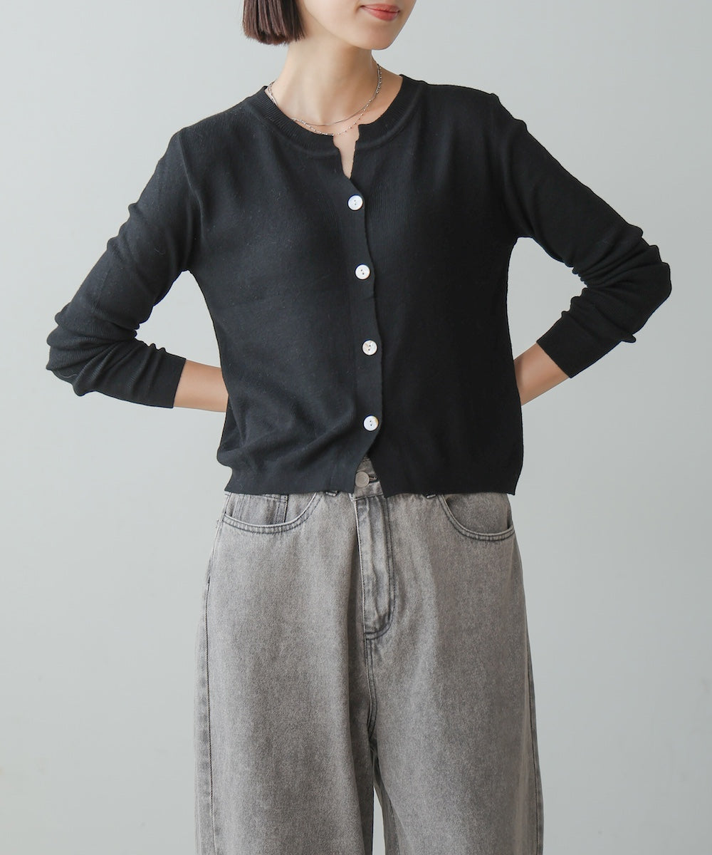 ソフトタッチキーネックカーデ