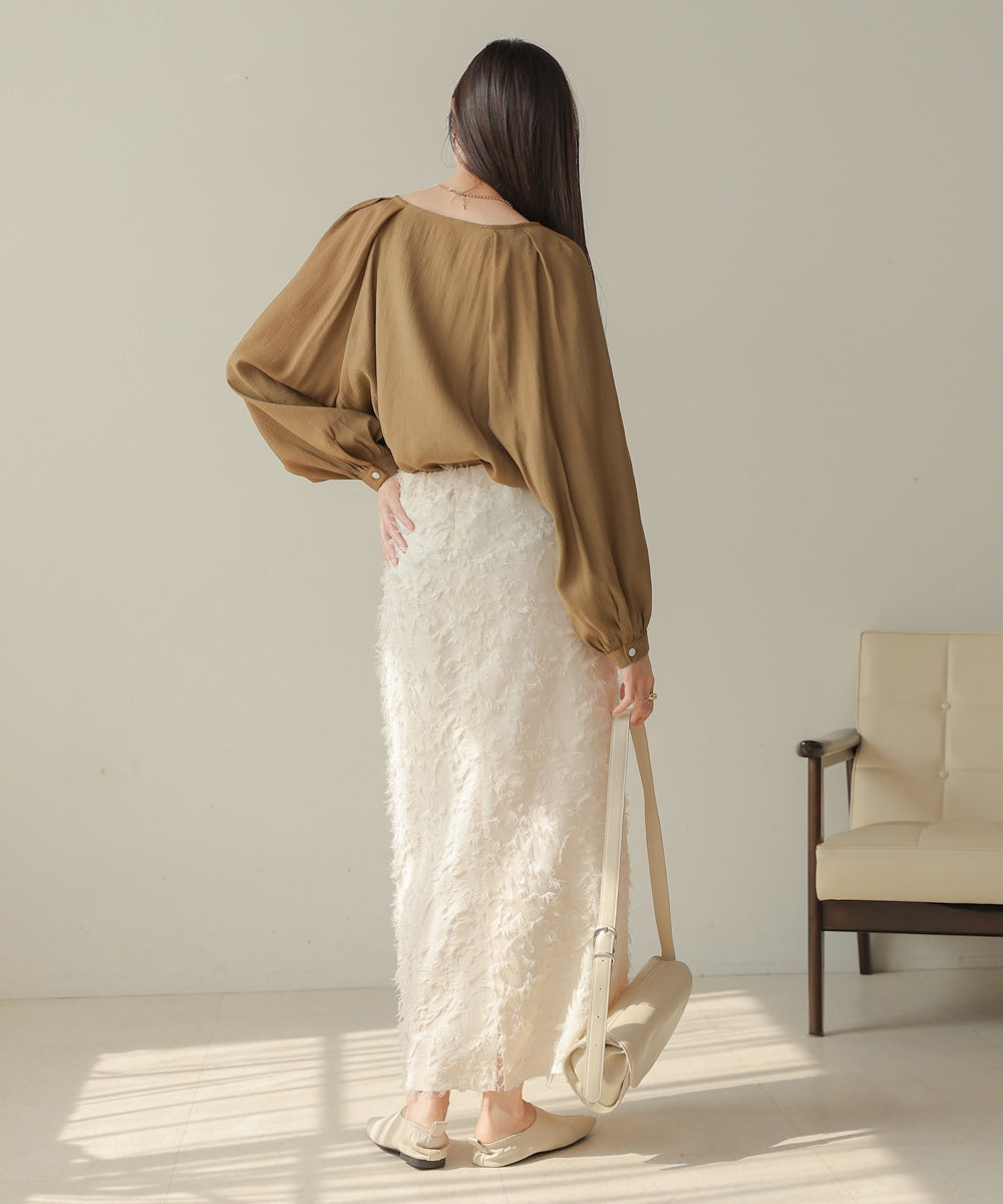 フロントタックブラウス