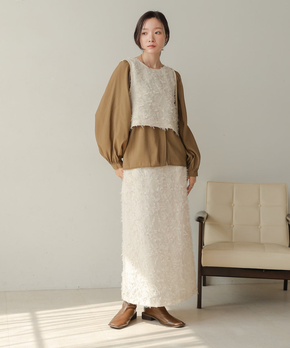 フロントタックブラウス