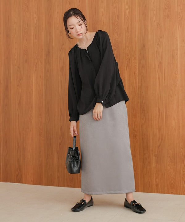 フロントタックブラウス