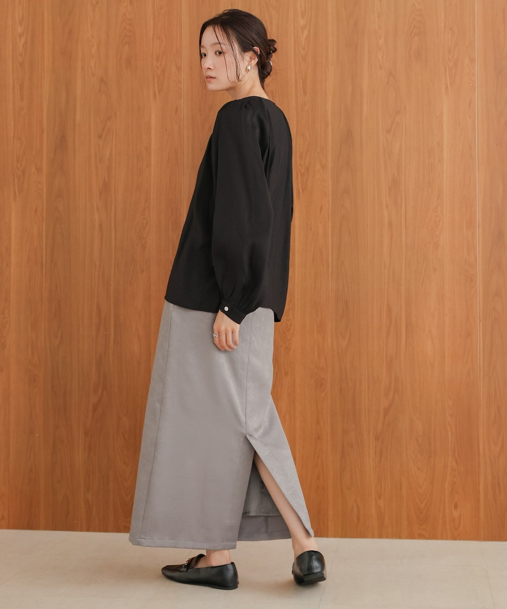 フロントタックブラウス