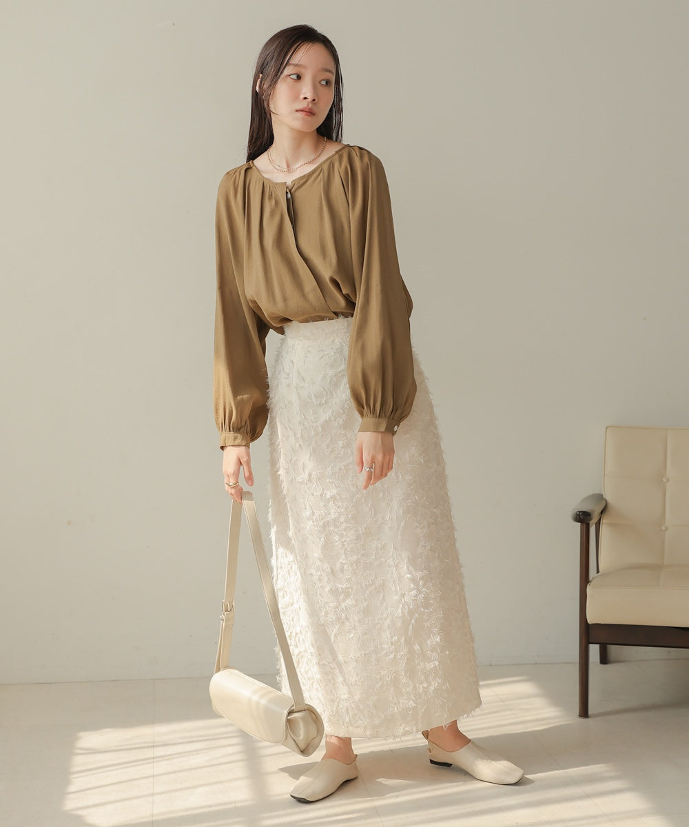 フロントタックブラウス