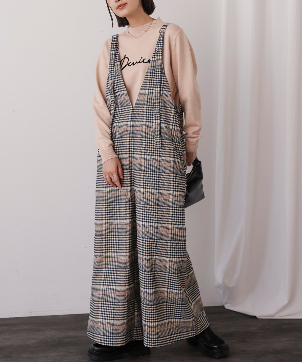 刺繡ロゴニット