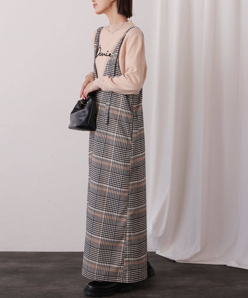 刺繡ロゴニット