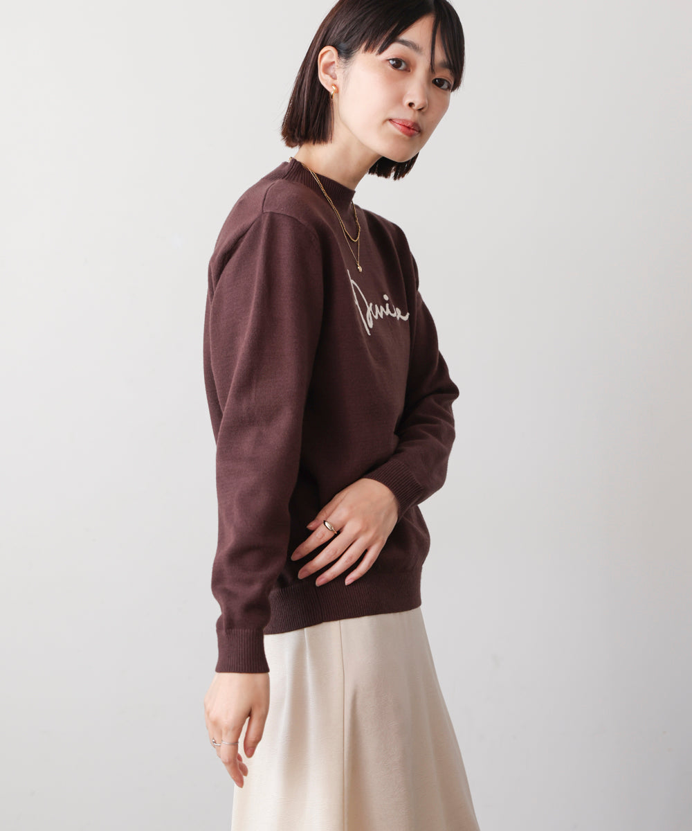 刺繡ロゴニット