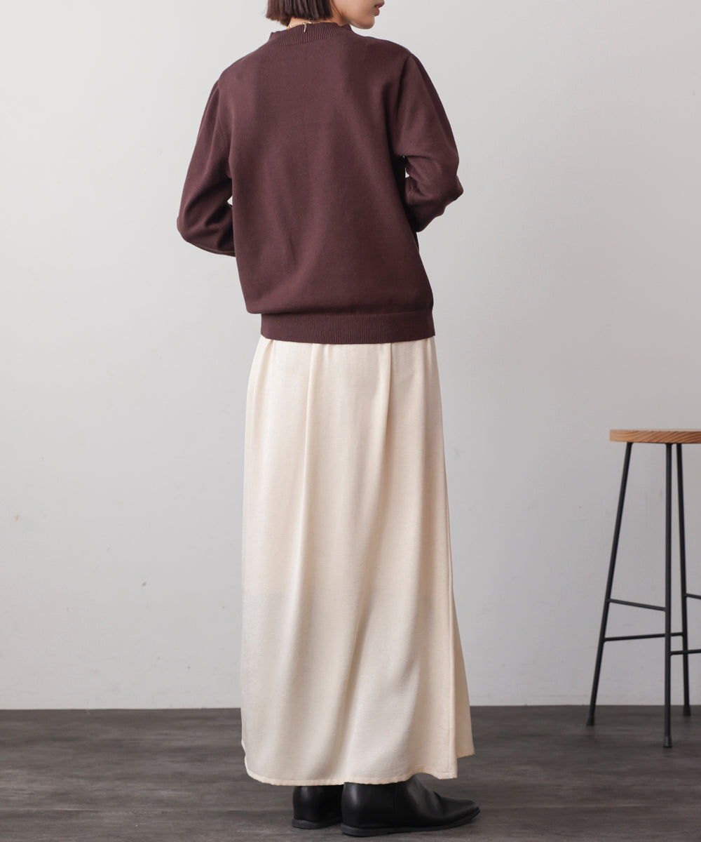 刺繡ロゴニット