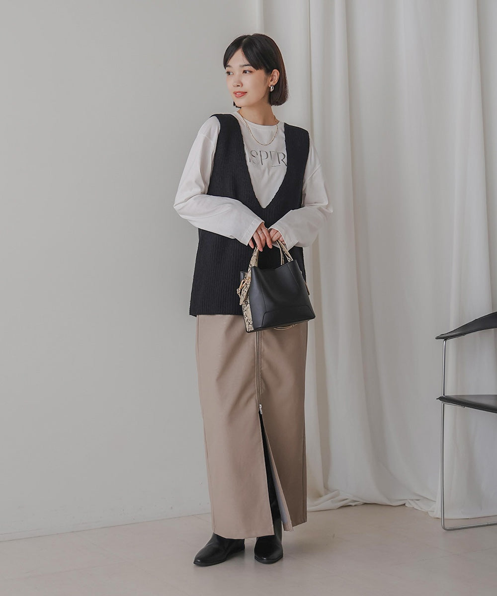 Vネックリブベスト