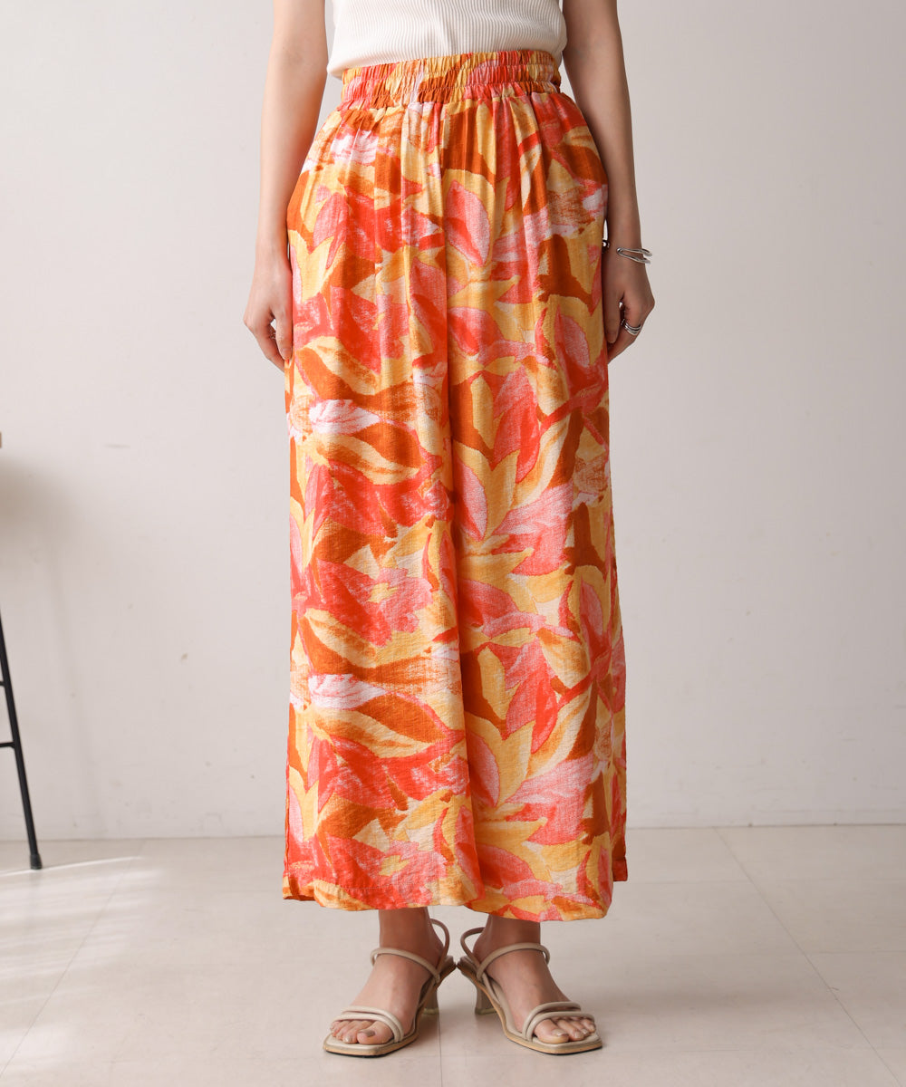 ペイントリーフ柄パンツ