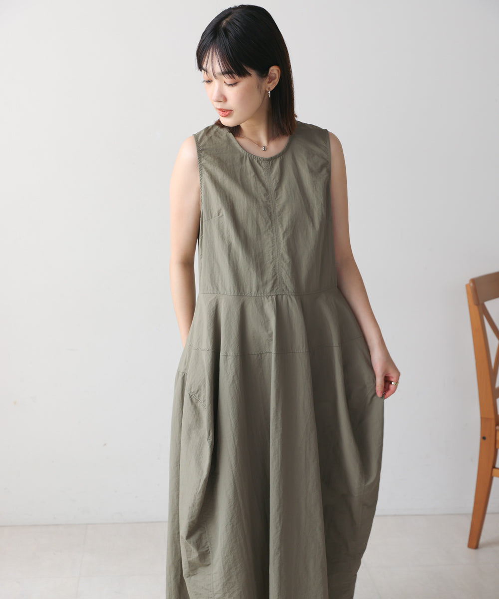 ノースリーブコクーンジャンスカ