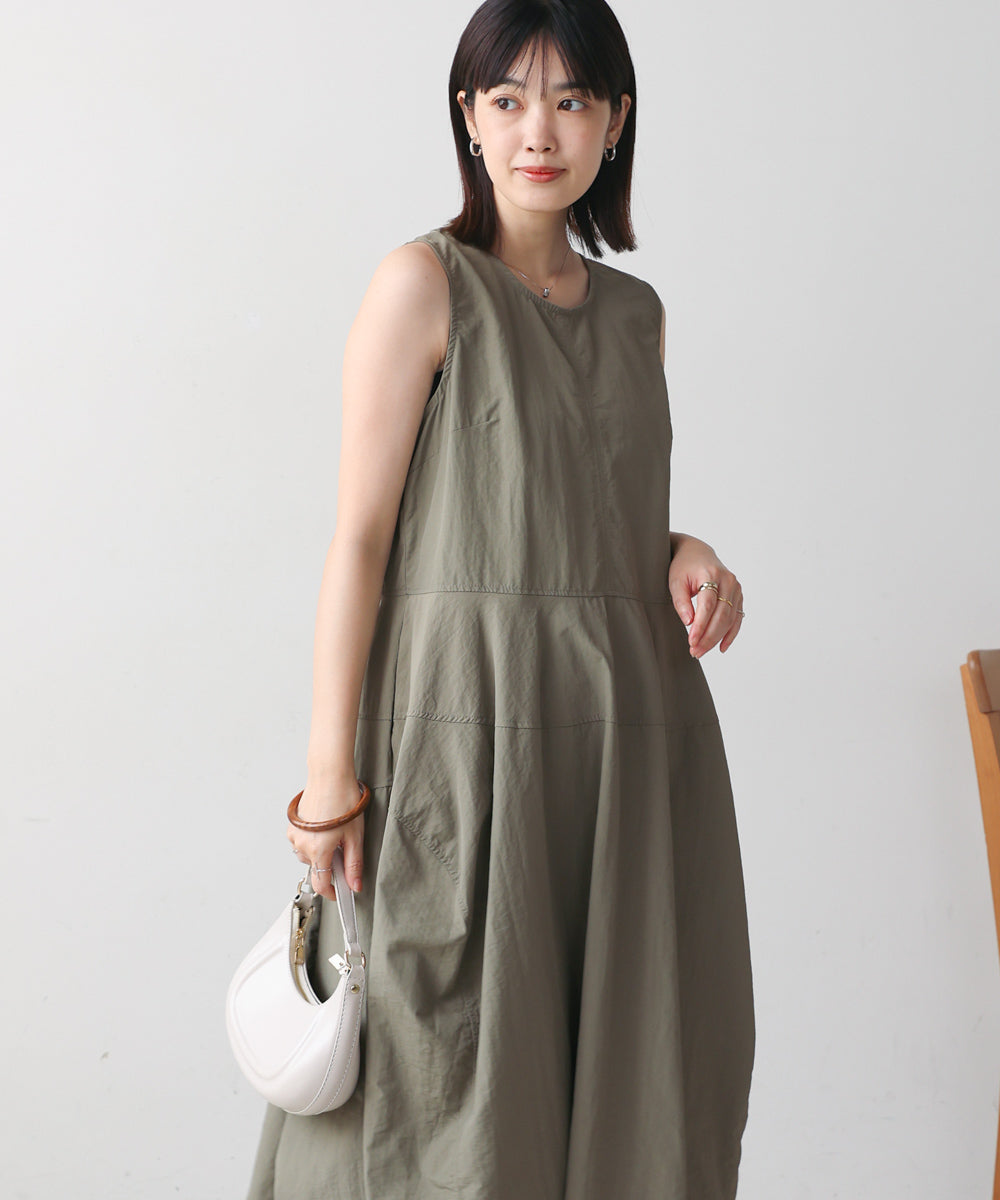 ノースリーブコクーンジャンスカ