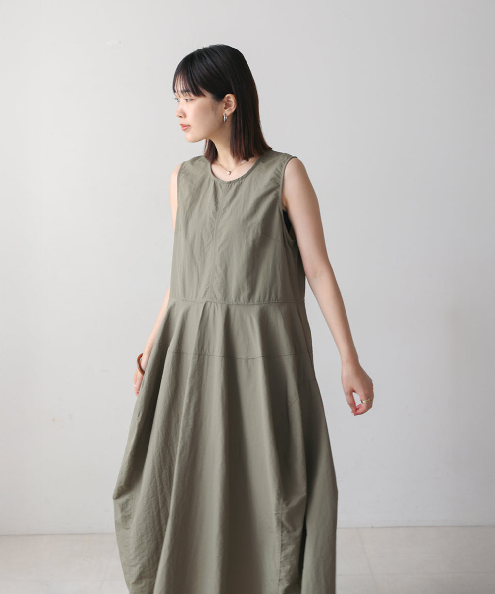 ノースリーブコクーンジャンスカ