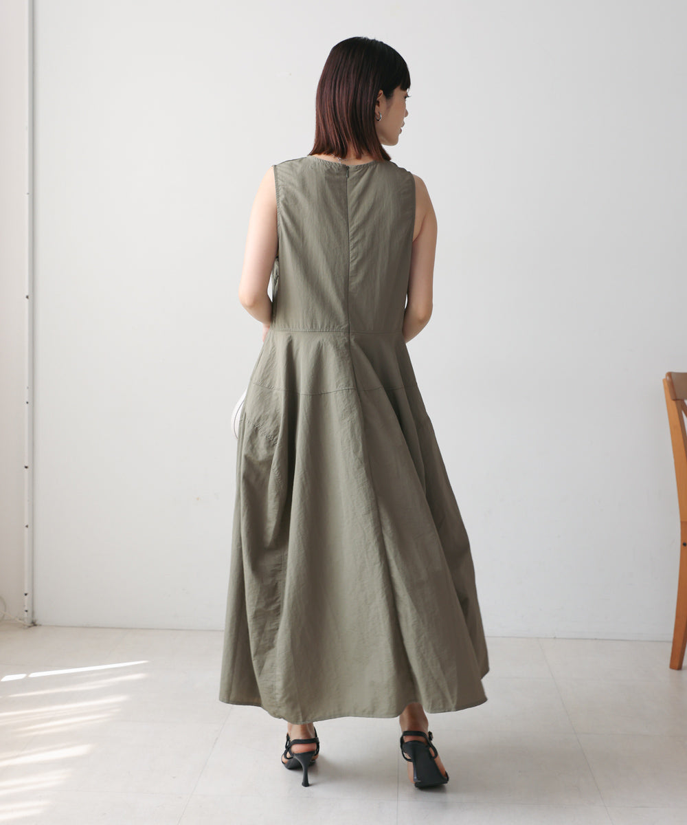 ノースリーブコクーンジャンスカ