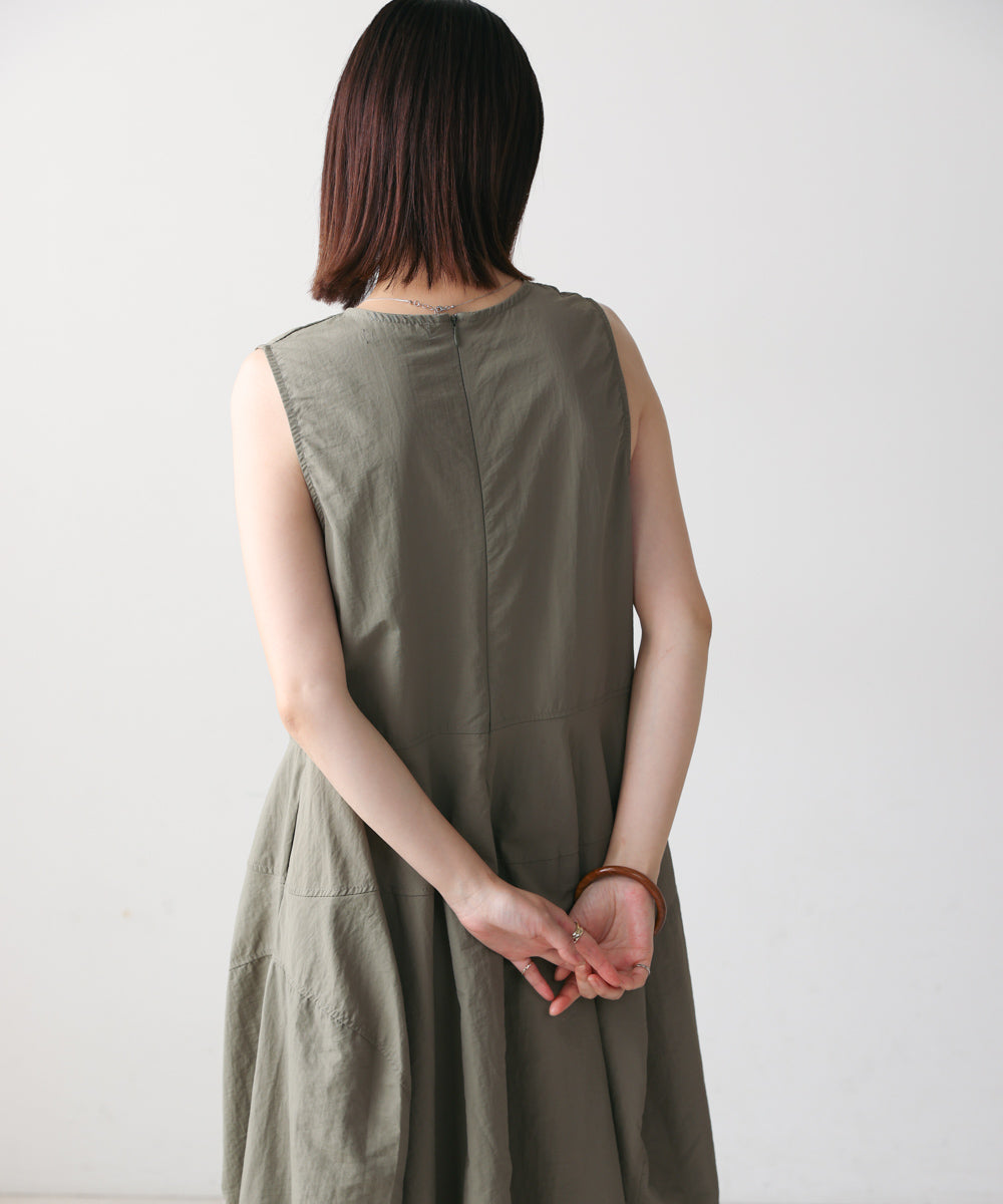 ノースリーブコクーンジャンスカ