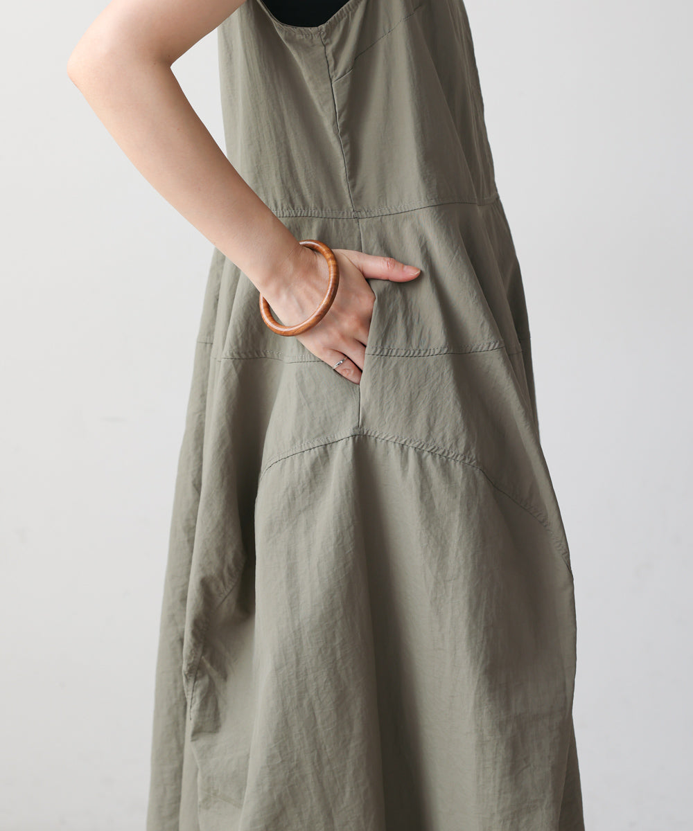 ノースリーブコクーンジャンスカ