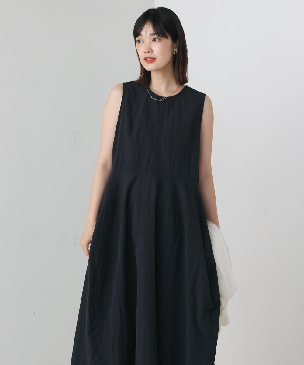 ノースリーブコクーンジャンスカ