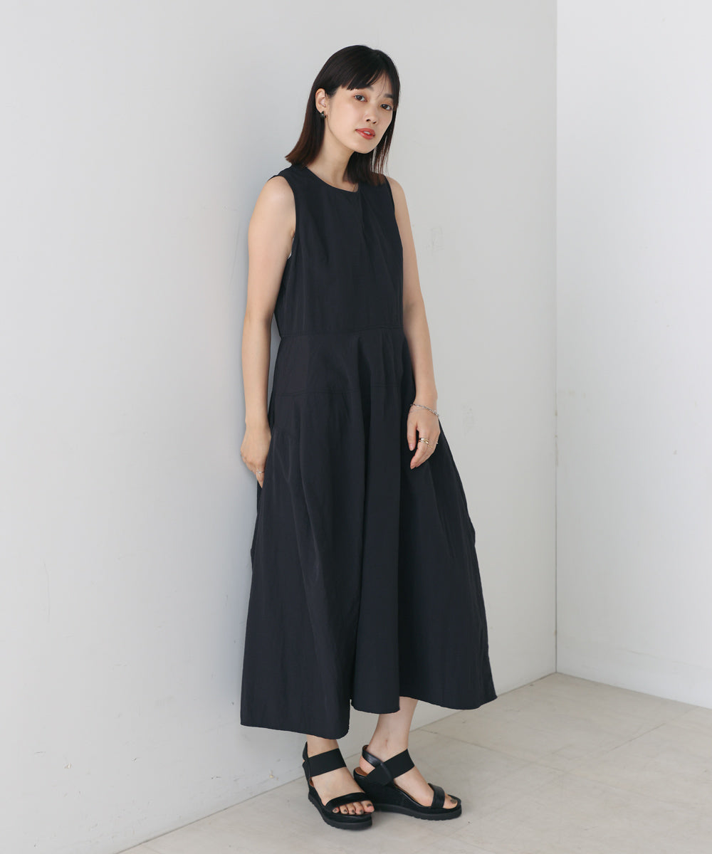 ノースリーブコクーンジャンスカ