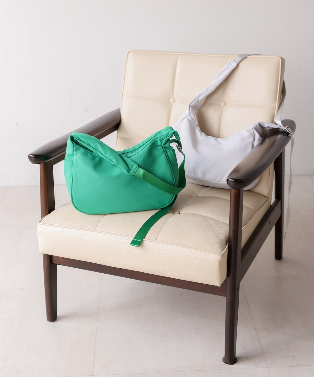 超軽量ショルダーバッグ